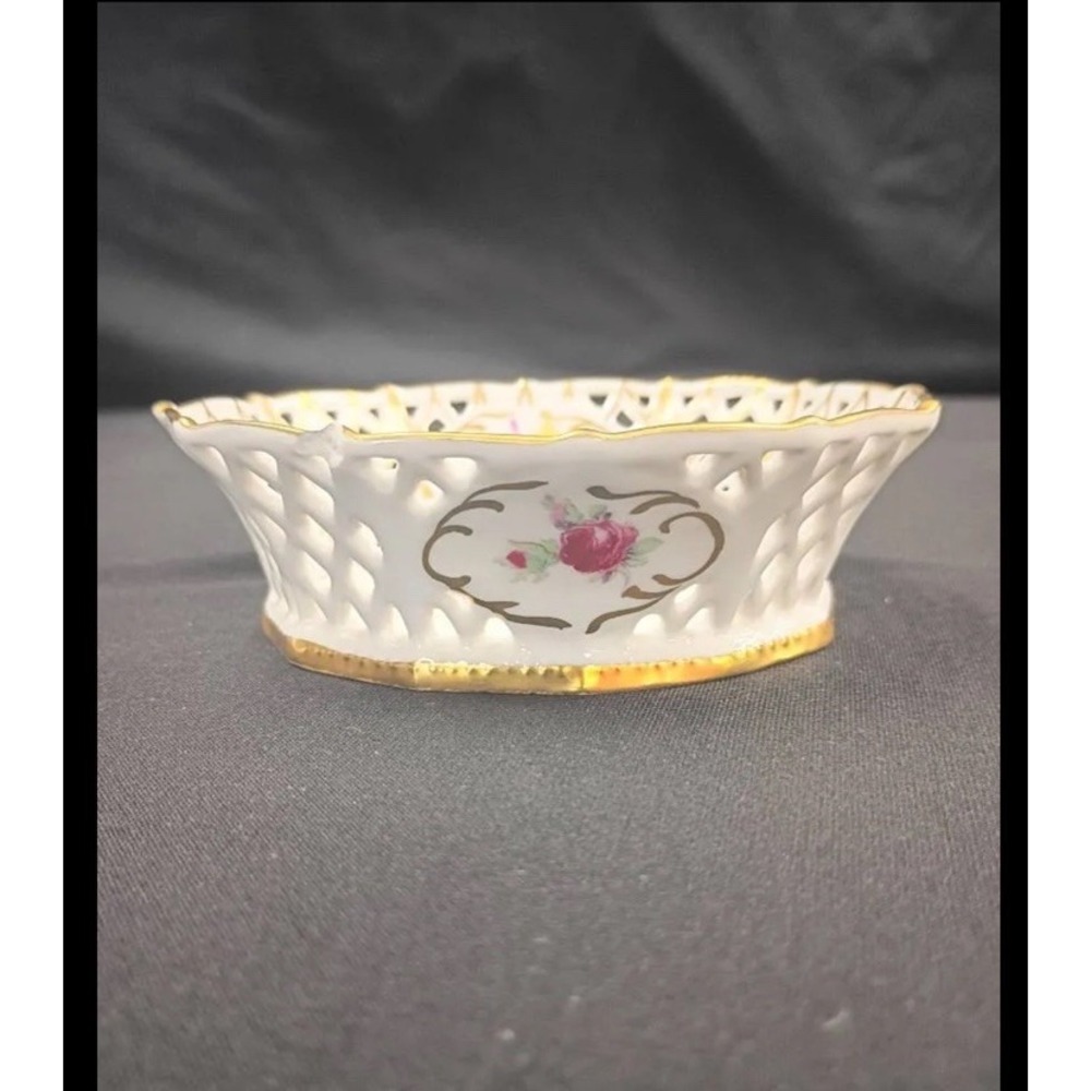 Vintage Schumann Dresden Art Trinket Dish Bavaria German Porcelain Discontinued